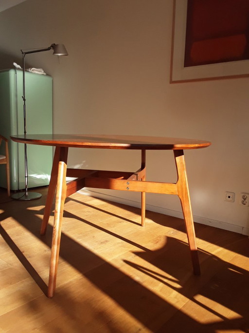 Round dining table Giulia