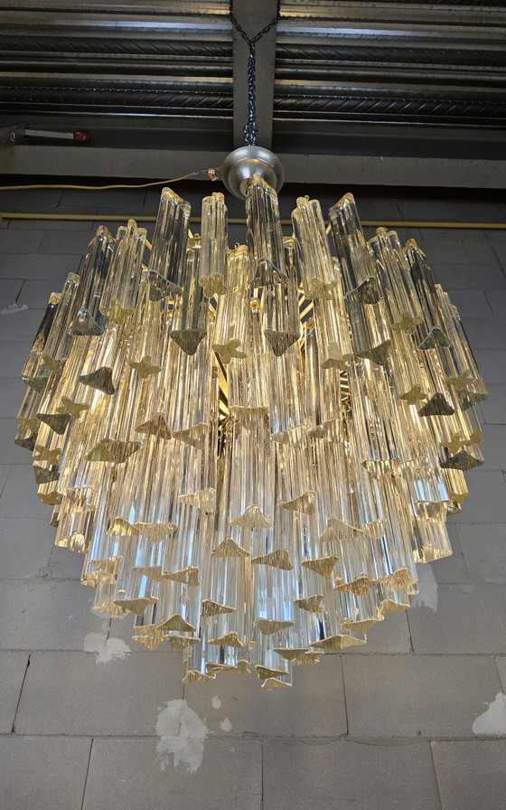 Image 1 of Vintage Itiliaanse kristallen kroonluchter Venini Triedi Murano. (60s) tapered crystal chandelier Italian design
