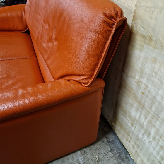 Image 1 of Leolux Bora Béta tweezitsbank leren bank oranje bank