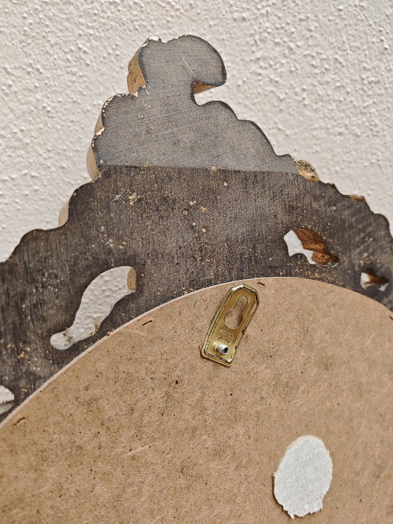 Image 1 of Ovale spiegel met gouden houten lijst uit een nalatenschap