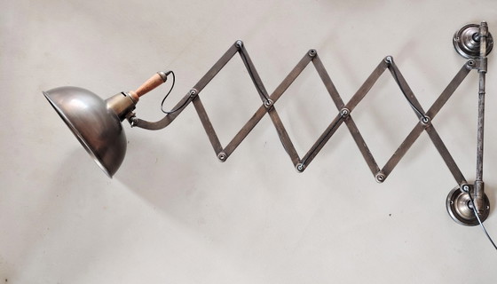 Image 1 of Harmonica lamp