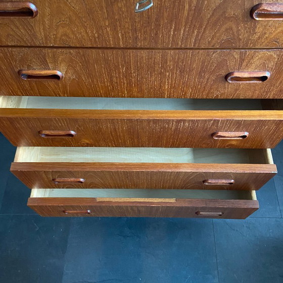 Image 1 of Vintage chest of drawers with 6 drawers