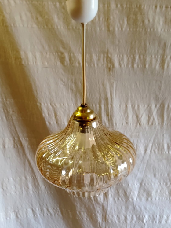 Lampada a sospensione di design anni '70 in vetro ambrato – Lampade a sospensione (photo 8 of 8)
