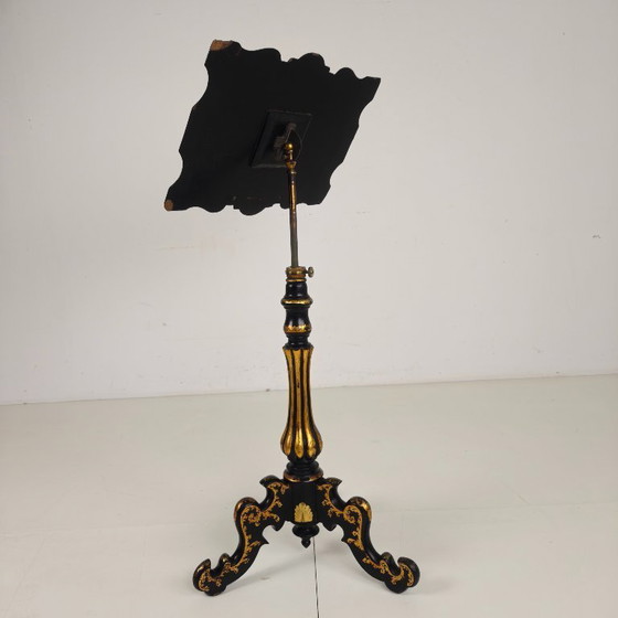 Image 1 of Atril francés antiguo de papel maché lacado con incrustaciones de nácar, ca. 1880.