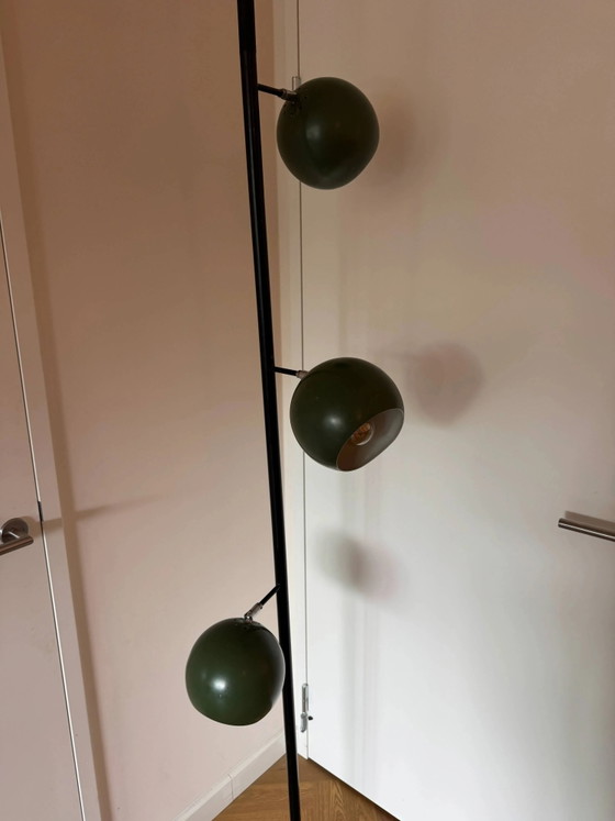 Driekoppige "eyeball" vloer-tot-plafond lamp, mid-century modern. – Vloerlampen, Metaal, Mid Century Modern (photo 2 of 8)