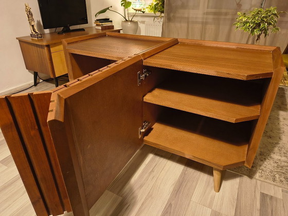 Image 1 of Buffet en noyer | Style années 1960