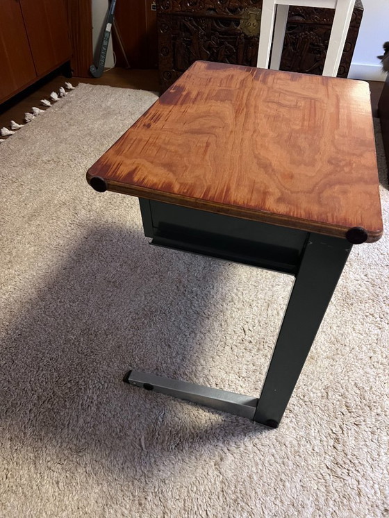 Image 1 of Bureau d'enfant vintage (2x)