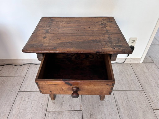 Antique Spanish payment table