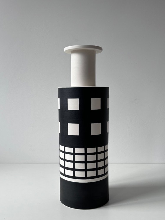Image 1 of Vase “Rocchetto” – Ettore Sottsass pour Bitossi – Italie, circa 1980 (Hollywood Series)