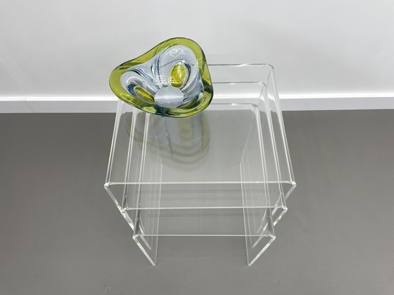 Image 1 of Ensemble de 3 tables d'appoint vintage en verre acrylique 60s