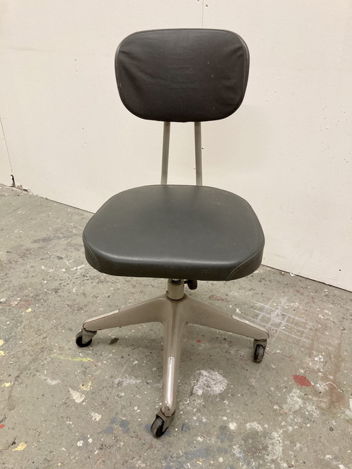 Vintage bureaustoel van Okamura
