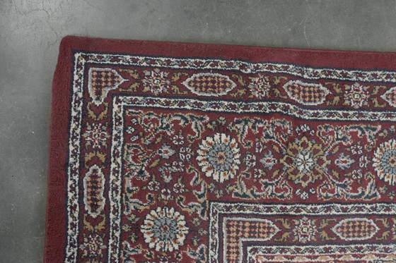 Image 1 of Wunderschöner Teppich mit überwiegend roten Farben und ansprechenden Mustern, 230 x 170 cm