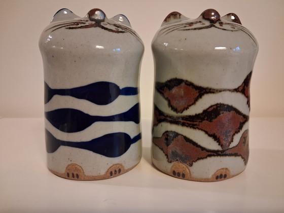 Vintage keramische zout- en peperstrooiers in de vorm van een kat van het Japanse merk Takahashi. (photo 3 of 8)
