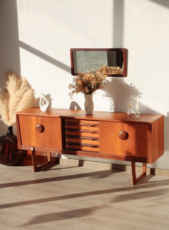 Image 1 of Elliotts of Newbury Teak Dressoir – Mid-Century Design