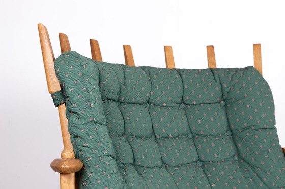 Image 1 of Gran sillón francés de roble macizo diseñado por Guillermo y Chambron para Your Home en 1960.