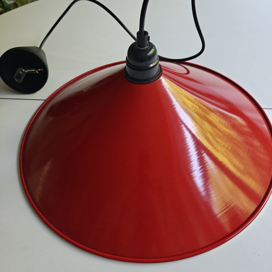 Image 1 of Lampada a sospensione vintage in metallo rosso Ø38 cm | Lampada a sospensione moderna scandinava