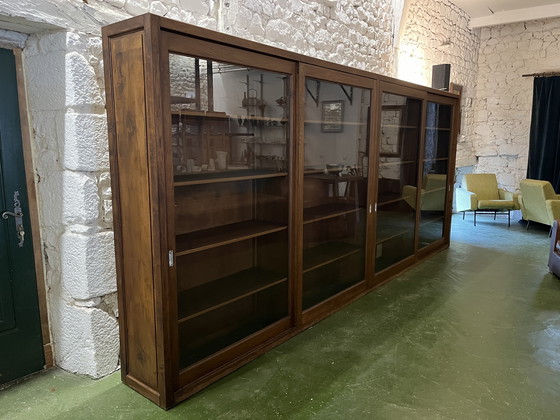 Image 1 of Grande Bibliothèque Vitrée