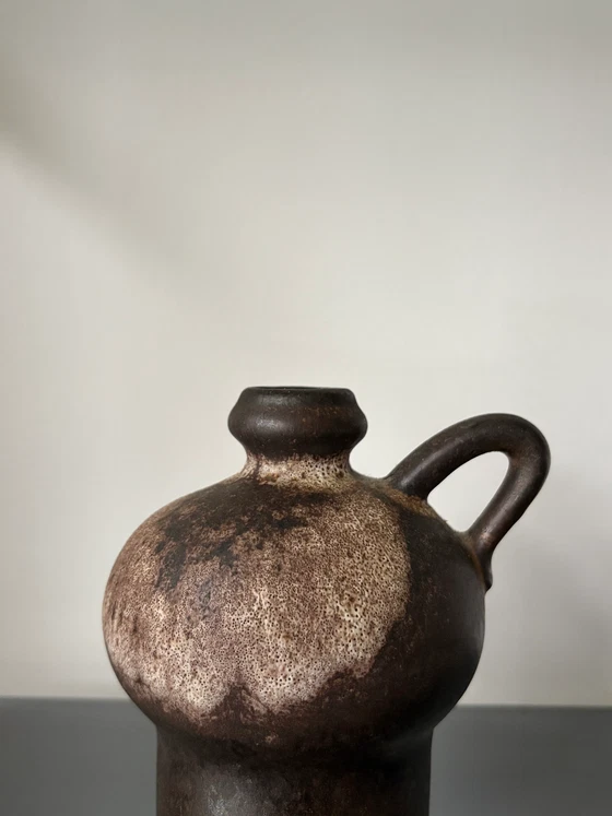 Kleine vintage vaas met handvat – Vazen, Ceramic (photo 3 of 4)