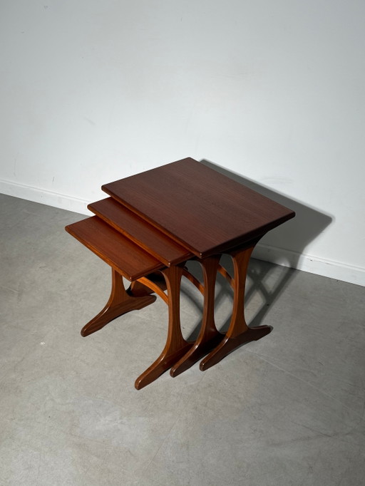 Vintage Teak Nesting Tables – Set of Three – Mid-Century Modern – bijzettafels, Wood (photo 2 of 4)