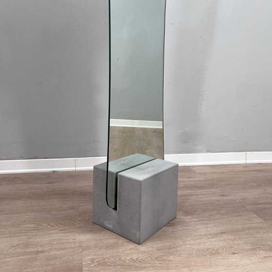 Acerbis "Narciso" Postmodern Silhouette Standing Floor Mirror 1980s – Stone (photo 9 of 14)