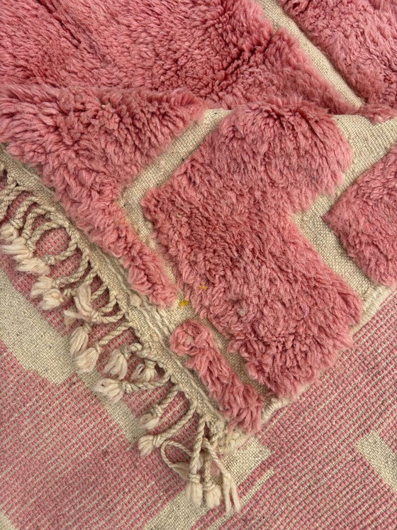 Image 1 of Marokkaans M'rirt Rose wollen tapijt 200x300 – Handgeweven | Hoogwaardig Berber tapijt