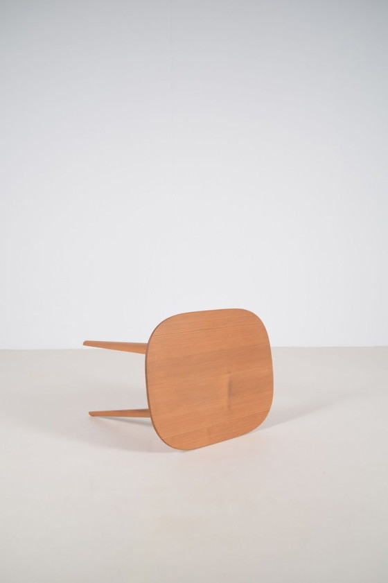 Mesita auxiliar sueca Sparven, diseñada por Carl Malmsten en la década de 1950. – Mesas auxiliares, Wood (photo 4 of 8)