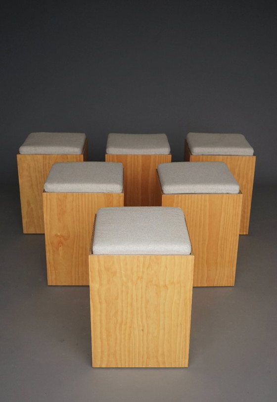 Image 1 of Sgabelli minimalisti in compensato con cuscini grigi, anni '90. Set di 6