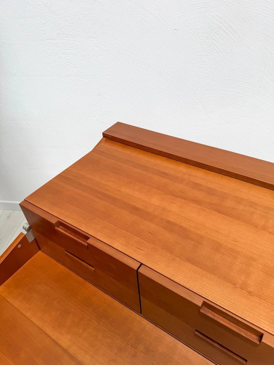 Image 1 of Scrivania vintage in legno di ciliegio disegnata da Antonio Citterio per B&B Italia, design postmoderno, anni '80.