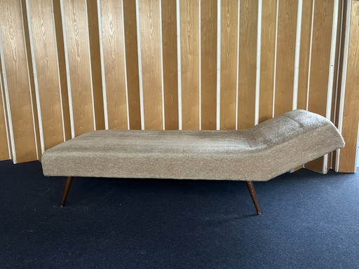Vintage daybed