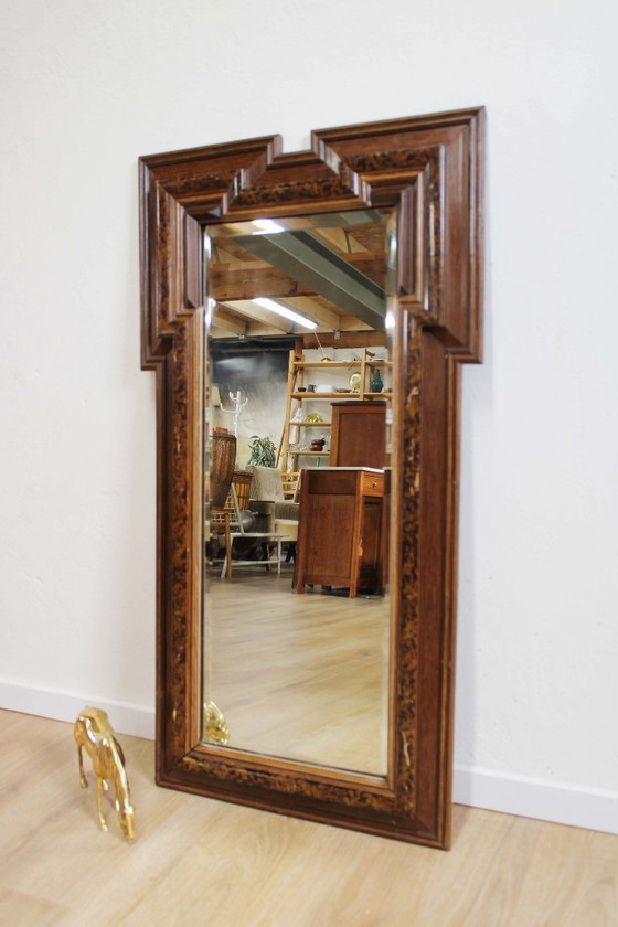 Image 1 of Grand miroir ancien encadré de bois. Miroir vintage sur pied.