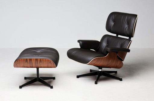 Eames Lounge Chair XL – Santos Palisander and chocolate-colored leather