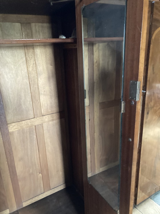 Image 1 of Armario art deco nogal chapa de libro