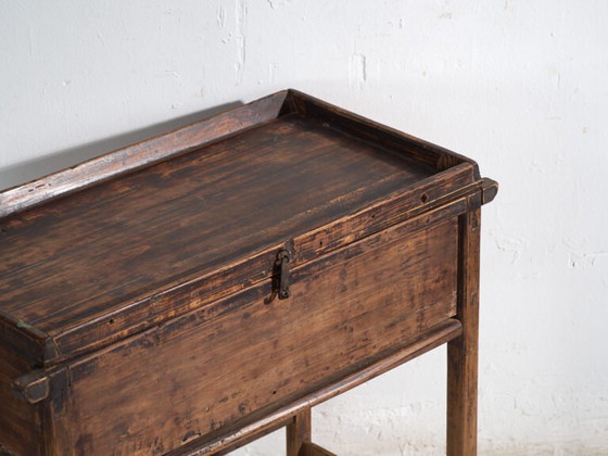 Antique Chinese lift-top desk in pine – China, circa 1930 – Iron (photo 12 of 40)