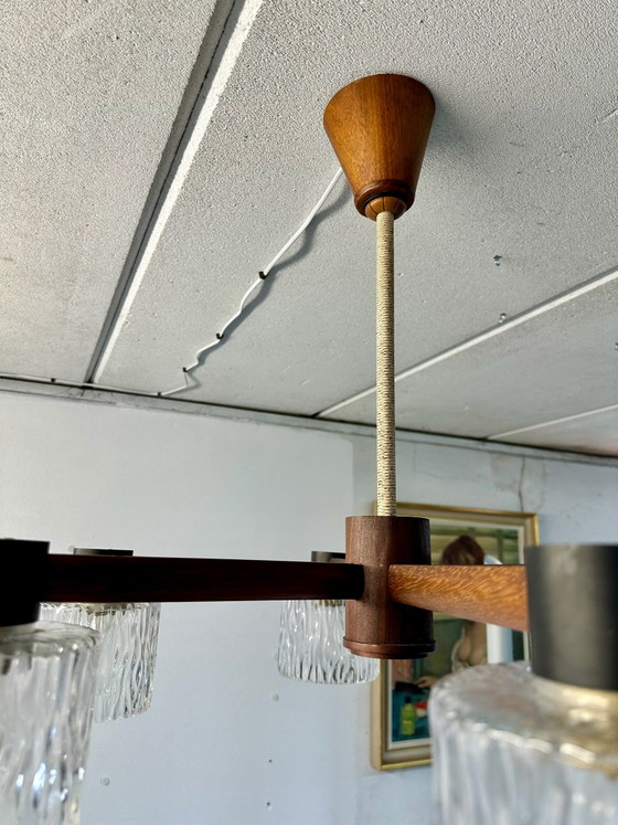 Plafón de teca de diseño danés Mid Century con cristal de hielo, Plafones, Madera, Marrón (foto 6 de 9)