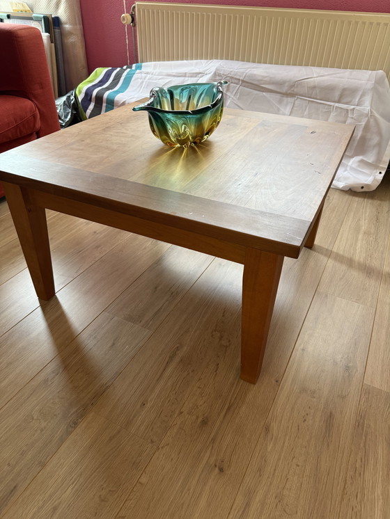 Image 1 of Mesa de centro de madera maciza de cerezo