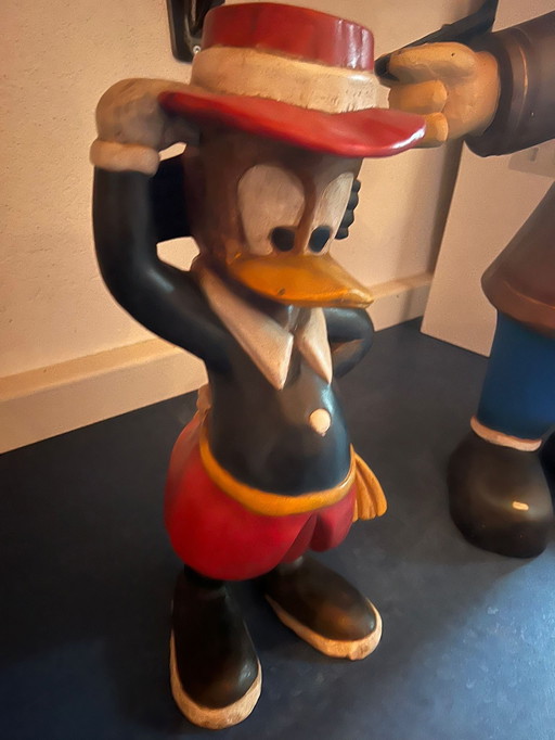 Figura del Pato Donald tallada a mano de la década de 1950