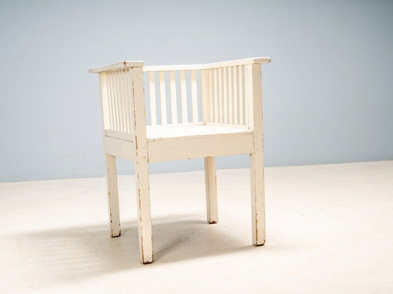 Image 1 of Fauteuil vintage en bois peint en blanc, Suède, début du XXe siècle