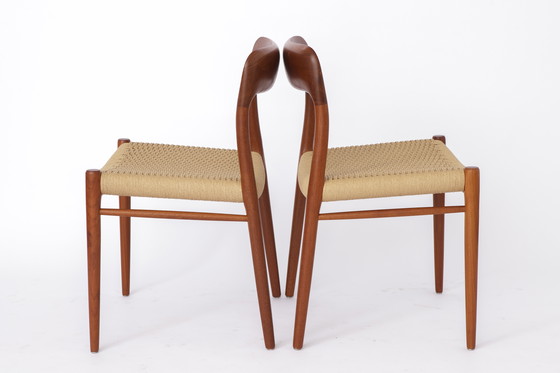 Image 1 of 2 sedie da pranzo Niels Otto Moller, modello 75, teak, anni '50 – seduta in corda di carta rinnovata, timbro del produttore,