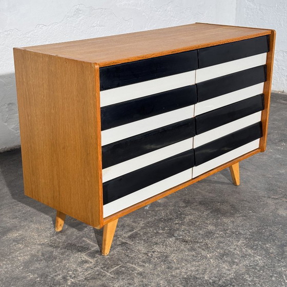 Credenza U-453 di Jiri Jiroutek per Interier Praha, anni '60 – Credenze, Legno (photo 4 of 13)