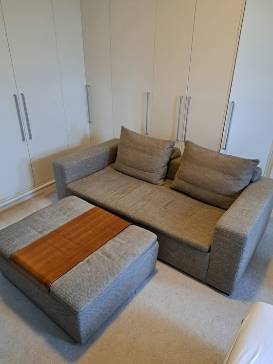 Image 1 of Divano a due posti con pouf - BoConcept