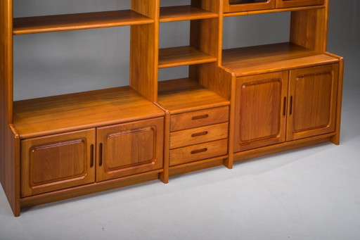 Mid-Century Modern Deense modulaire teak wandmeubel van Dyrlund, Denemarken, jaren 70 – boekenkasten, Wood (photo 2 of 11)