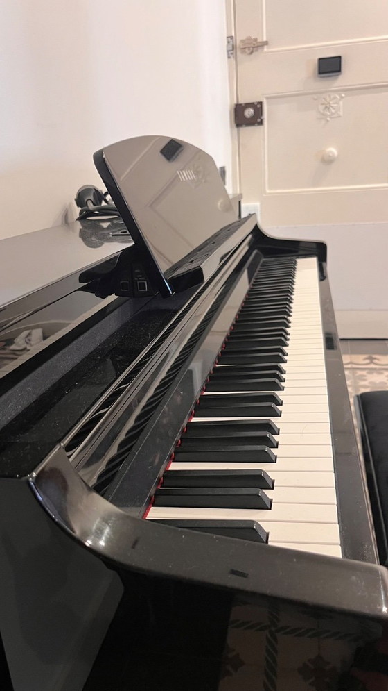 Image 1 of Piano-Yamaha
