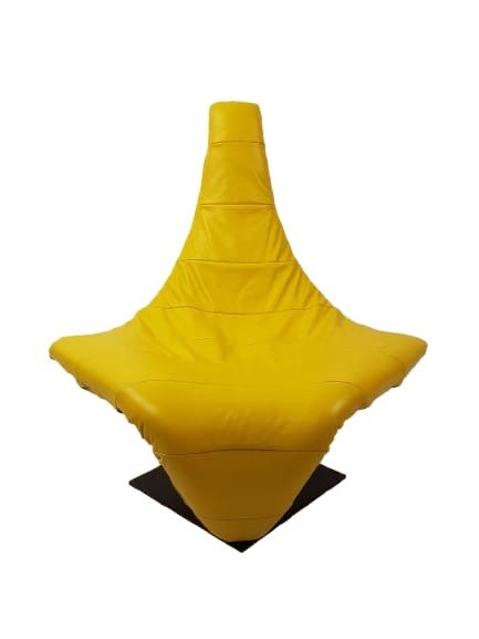 Image 1 of Poltrona di design Turner in pelle gialla | pelle gialla