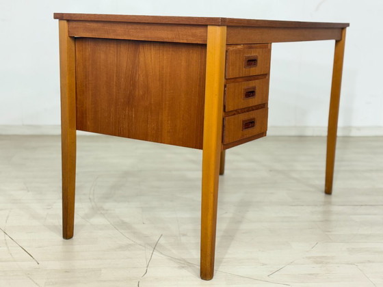 Image 1 of Deens bureau / Teakhouten tafel / Damestafel / Vintage bureau