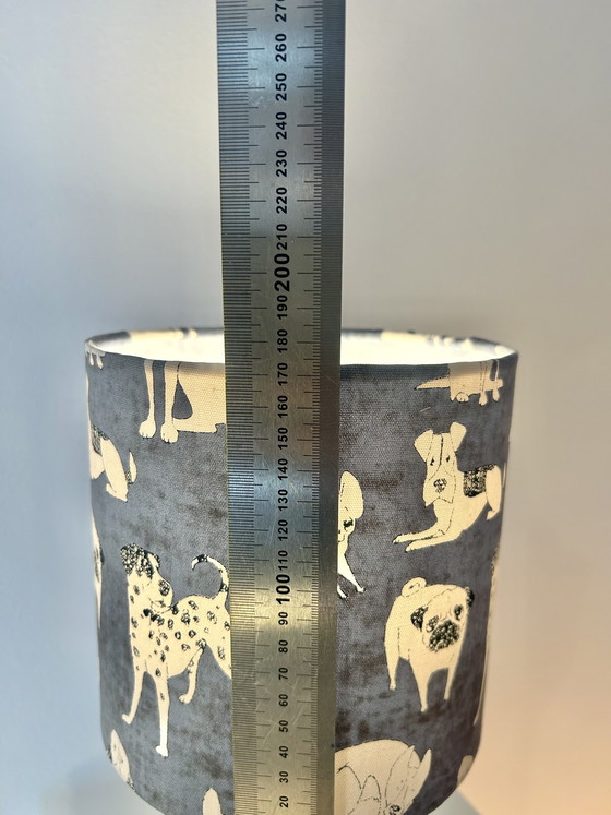 Image 1 of Une lampe de table sans fil très charmante, fabriquée à partir d'un vase en faïence des années 1950/60.