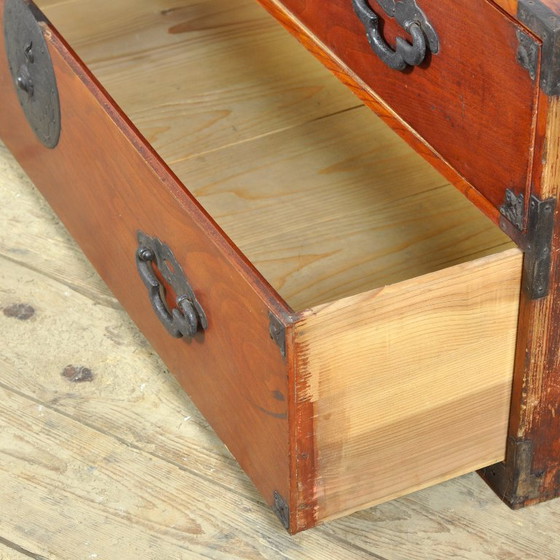 Wooden chest of drawers with dark metal hardware, Brown, Aziatisch (photo 5 of 14)