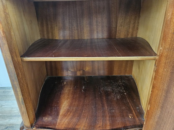 Een paar Chippendale nachtkastjes uit de jaren 1940, gemaakt van wortelnotenhout. – Wood, Klassiek (photo 13 of 16)