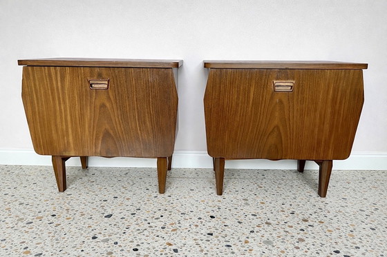 Image 1 of (1 di 2) Bellissimi comodini vintage danesi