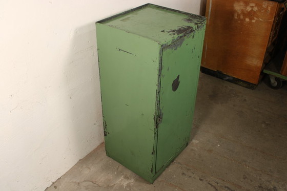 Image 1 of Grande armoire métallique industrielle vintage • Atelier/Rangement