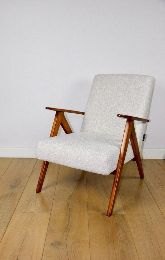 Image 1 of Vintage armchair B-310 VAR white structural boucle 1970s - beech-coloured wood